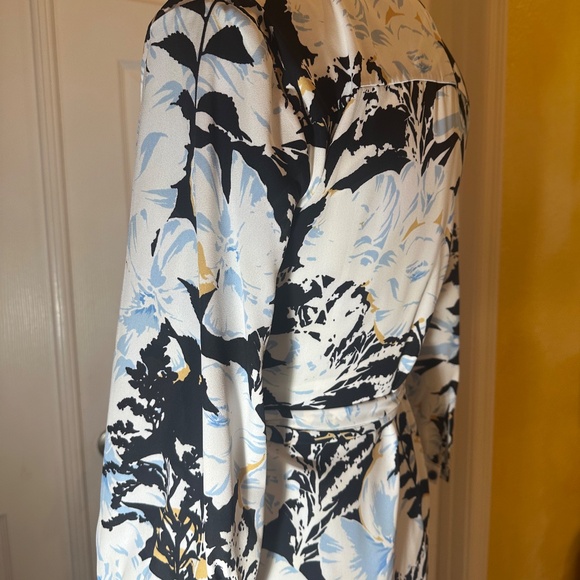 Karl Lagerfeld Dress - Picture 9 of 14